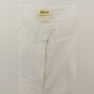 White High-Waist Front Zip short